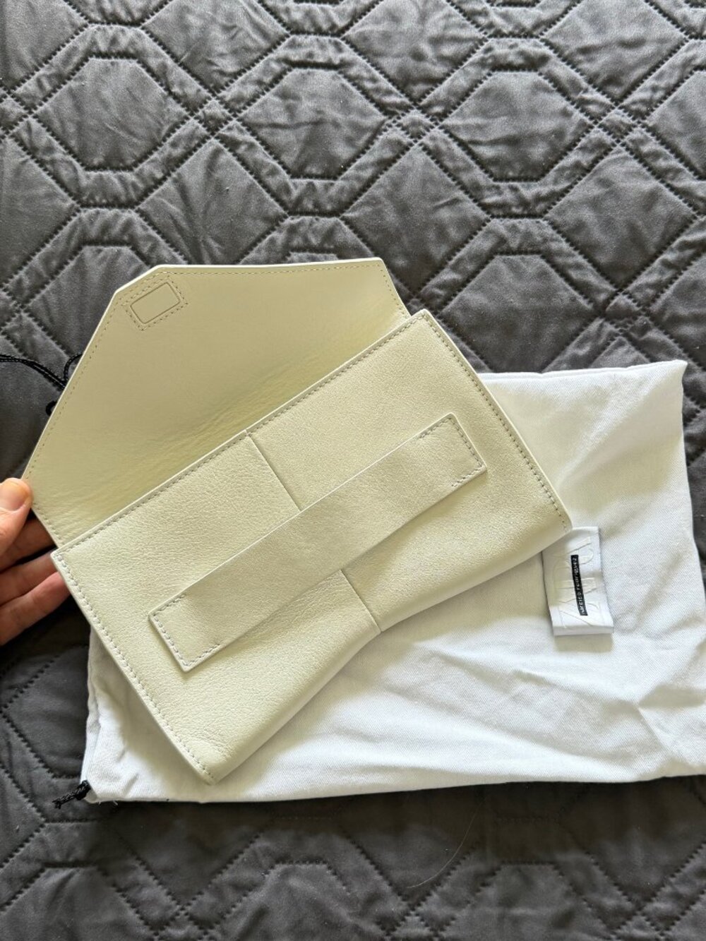 ZARA X NARCISO RODRIGUEZ LEATHER CLUTCH IN OYSTER WHITE - Never Used! - Picture 5 of 6